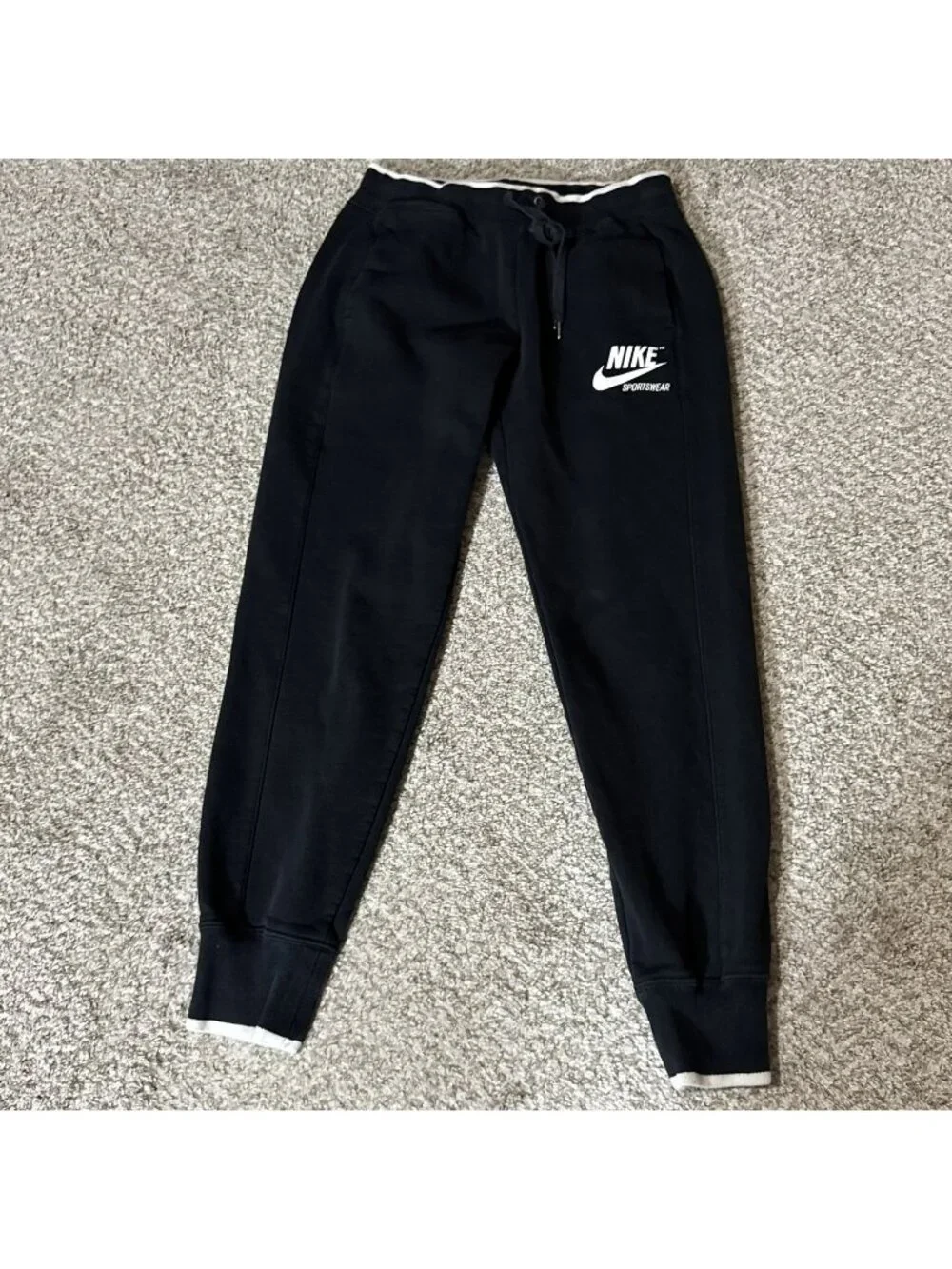 Nike Sportswear Club Fleece Jogger Pants Woman's Size S Black Drawstring Cuffed